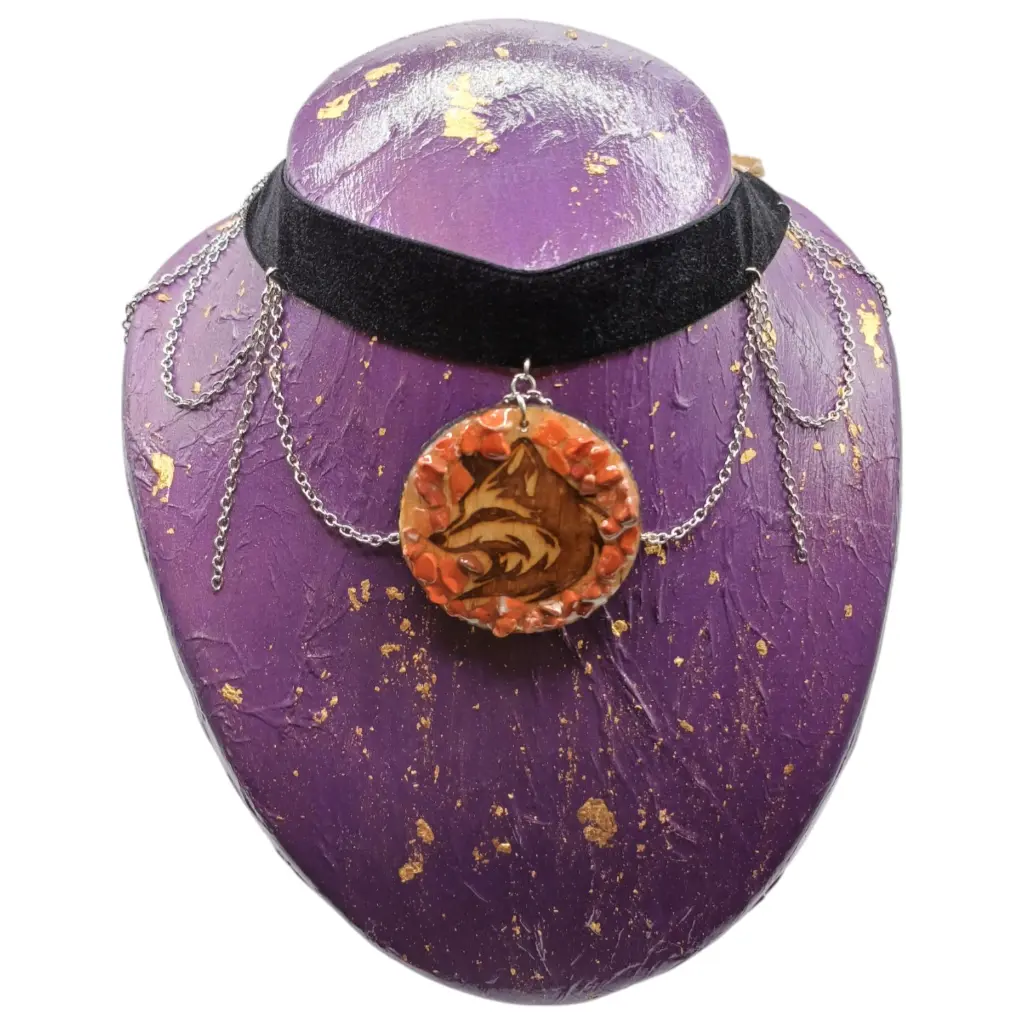 blacksoulcreations-nos-bijoux-fantaisie-pendentif-en-bois-grave-renard