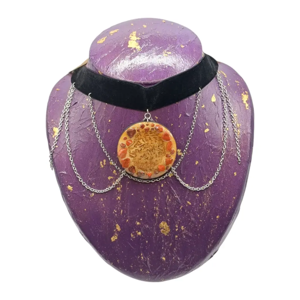 blacksoulcreations-nos-bijoux-fantaisie-pendentif-en-bois-grave-lion