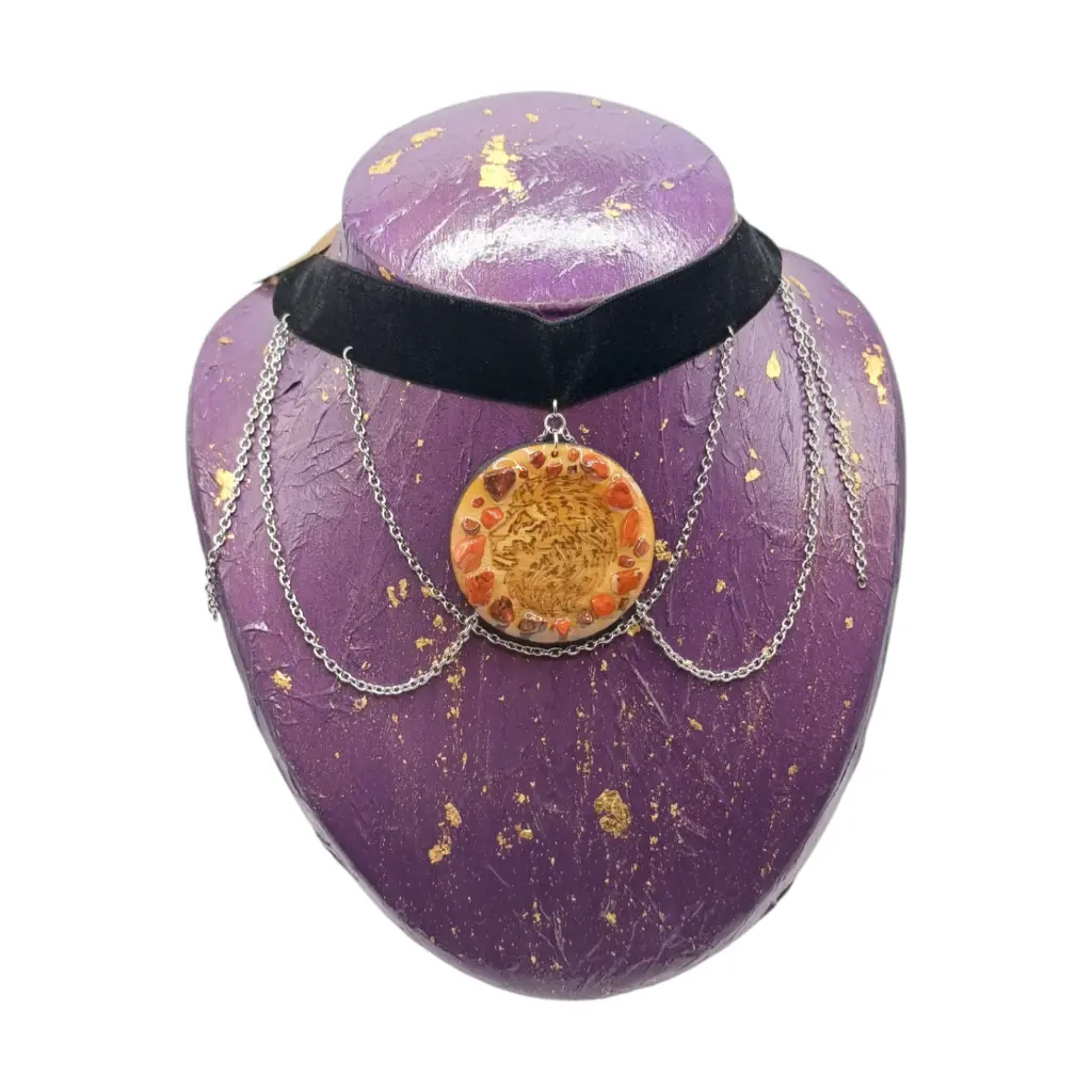blacksoulcreations-nos-bijoux-fantaisie-pendentif-en-bois-grave-lion