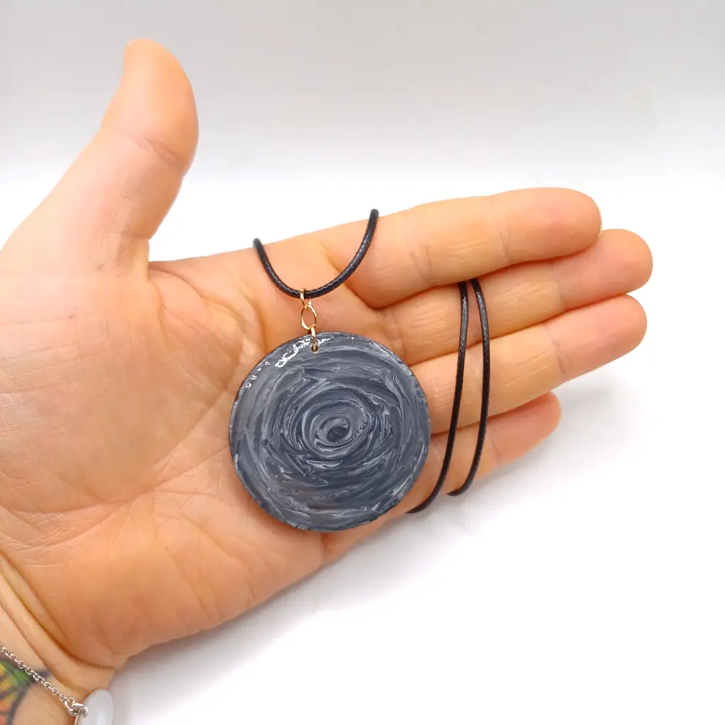 blacksoulcreations-nos-bijoux-en-bois-pendentif-spirale-en-bois