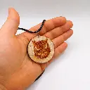 blacksoulcreations-nos-bijoux-en-bois-pendentif-hibou-en-bois-grave-avec-pierres-naturelles