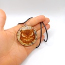 blacksoulcreations-nos-bijoux-en-bois-pendentif-hibou-en-bois-grave-avec-pierres-naturelles