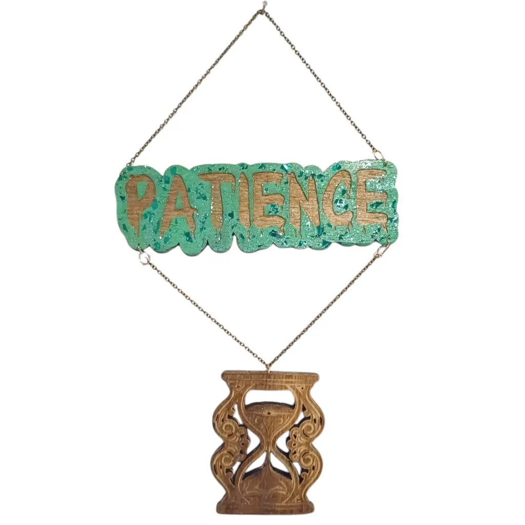 blacksoulcreations-decoration-en-bois-patience-et-sablier