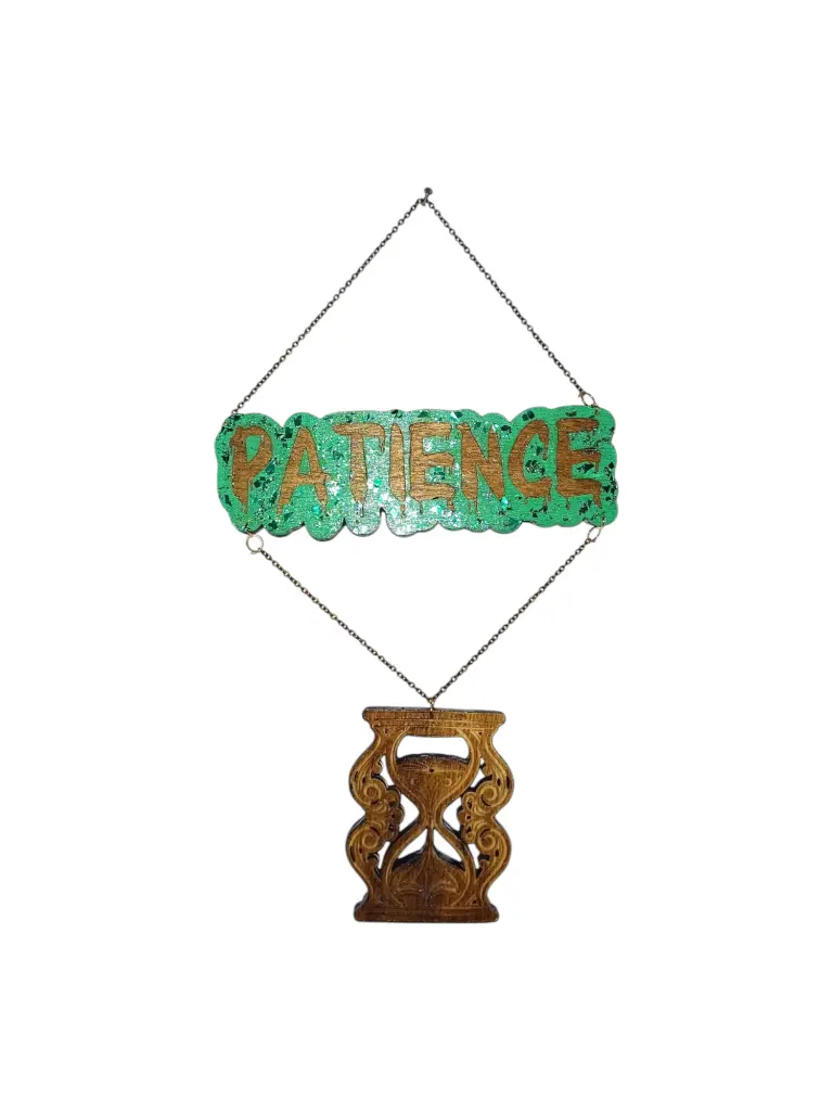 blacksoulcreations-decoration-en-bois-patience-et-sablier