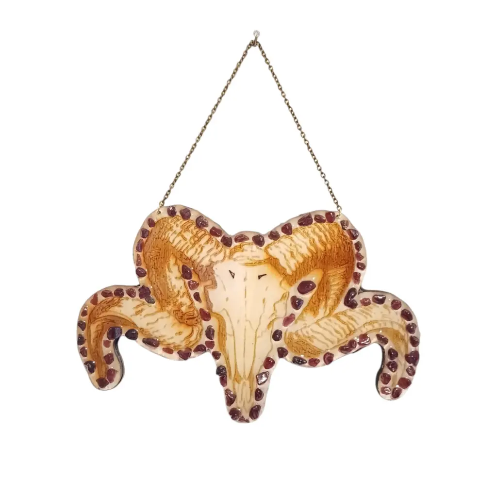 blacksoulcreations-decoration-en-bois-crane-de-belier-avec-pierres-naturelles