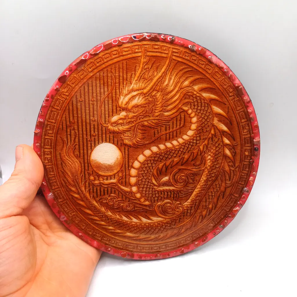 blacksoulcreations-decoration-en-bois-dragon-japonais-avec-pierres-naturelles