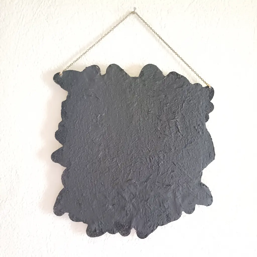 blacksoulcreations-decoration-crane-de-renard-en-bois-avec-pierres-naturelles