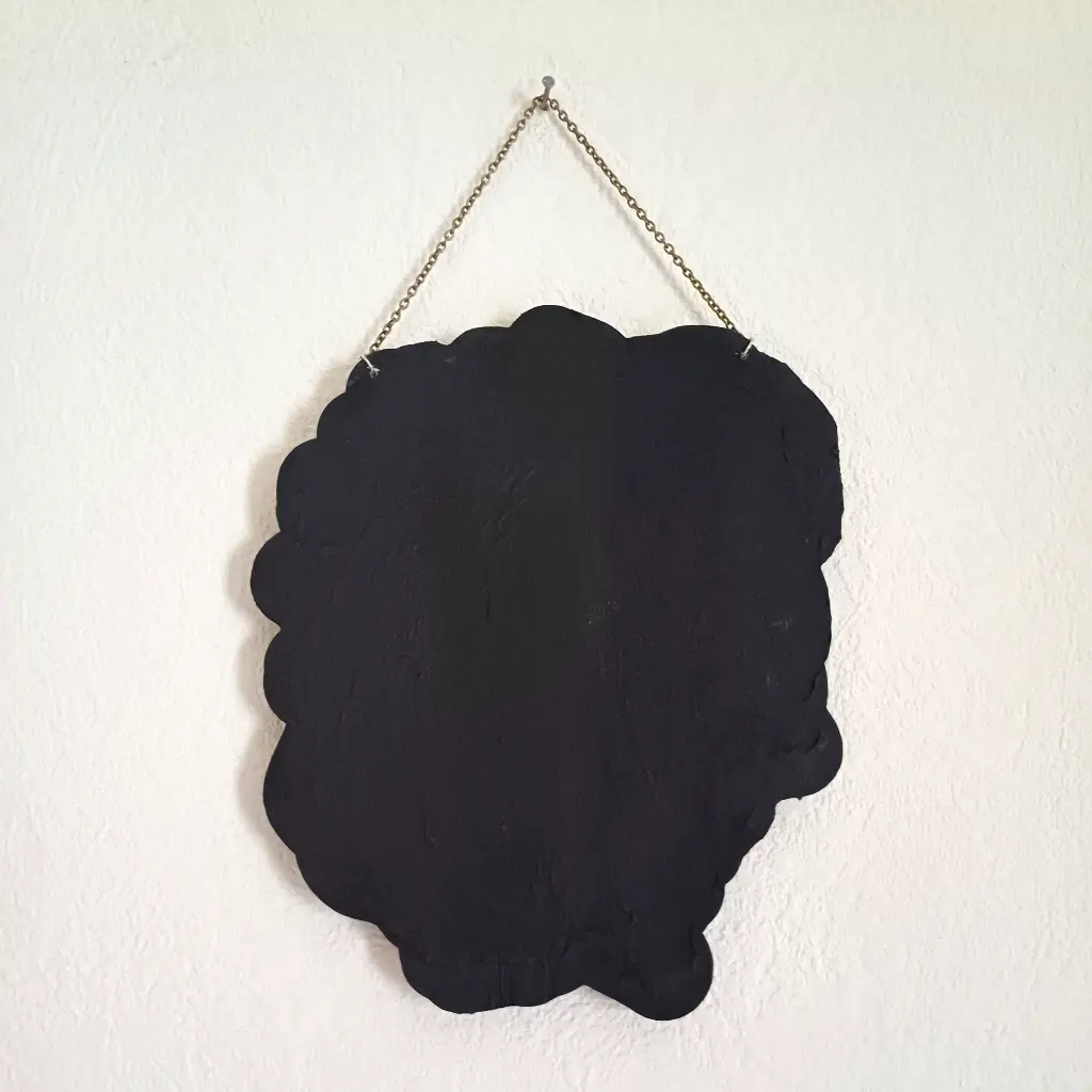 blacksoulcreations-decoration-crane-de-loup-en-bois-avec-pierres-naturelles