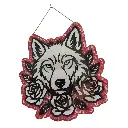 blacksoulcreations-tete-loup-et-roses-en-bois-pierres-naturelles