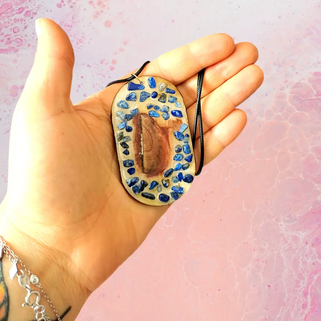 blacksoulcreations-talisman-oeil-bois-pierres-naturelles-lapis-lazuli