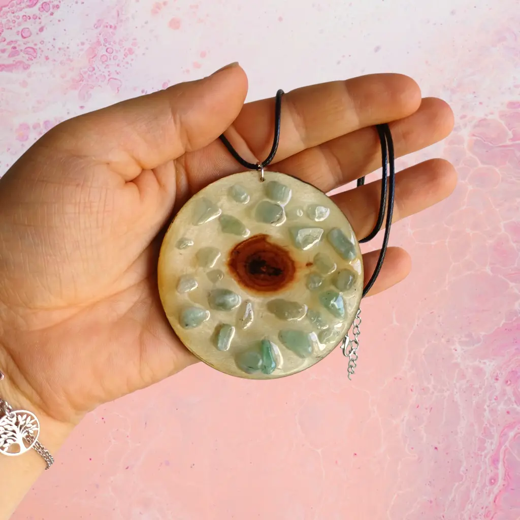 blacksoulcreations-talisman-oeil-bois-pierres-naturelles-aventurine