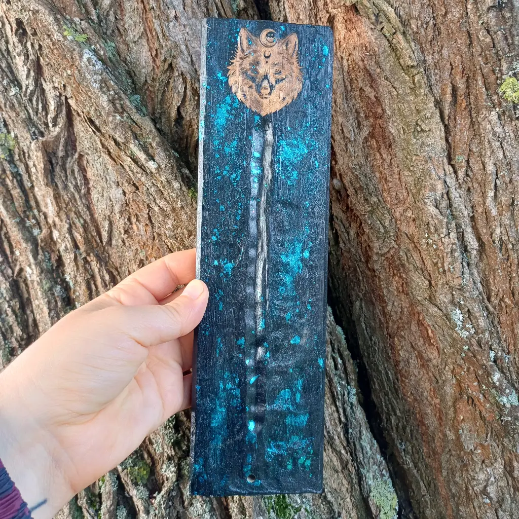 Blacksoulcreations-porte-encens-bois-loup