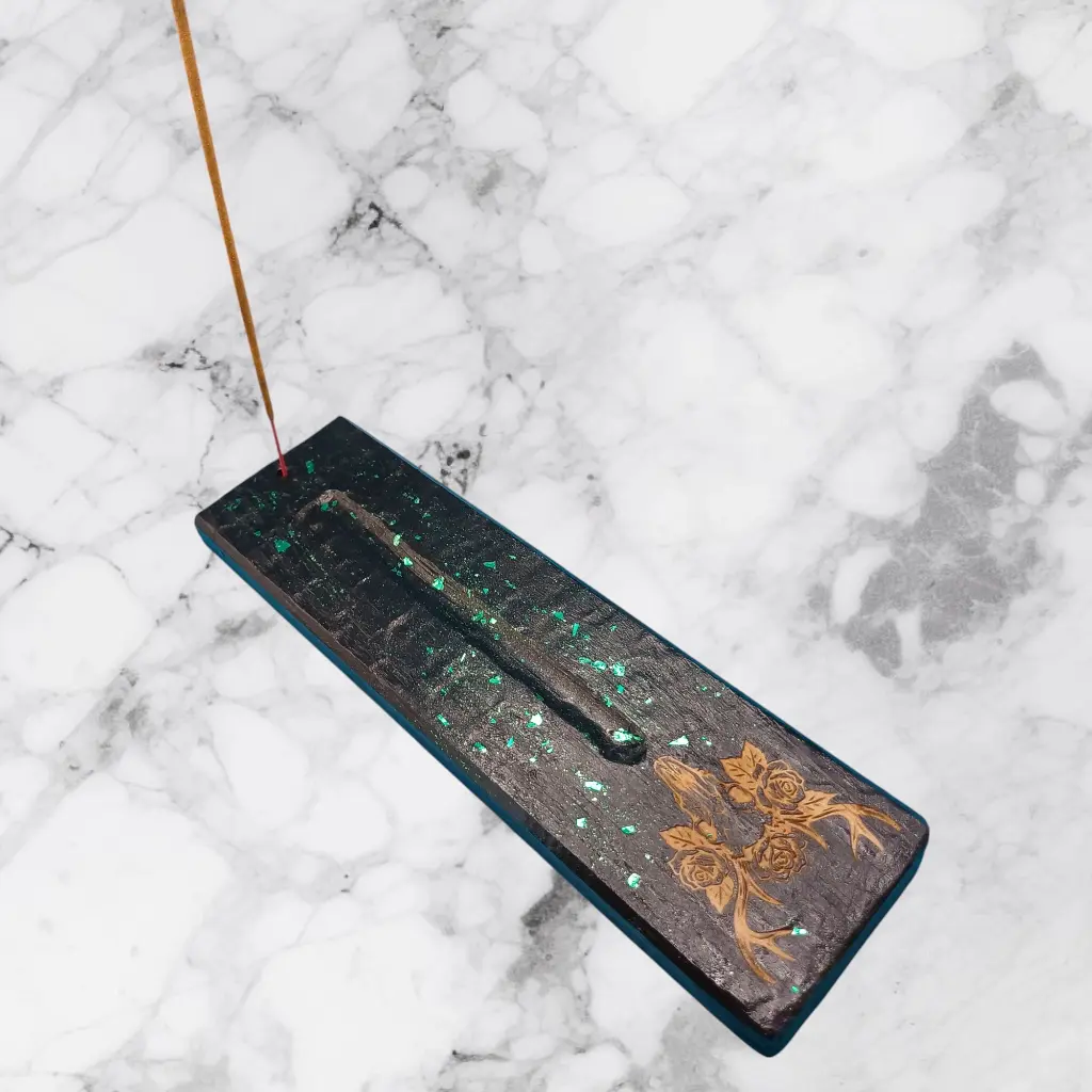 Blacksoulcreations-porte-encens-bois-crane-cerf