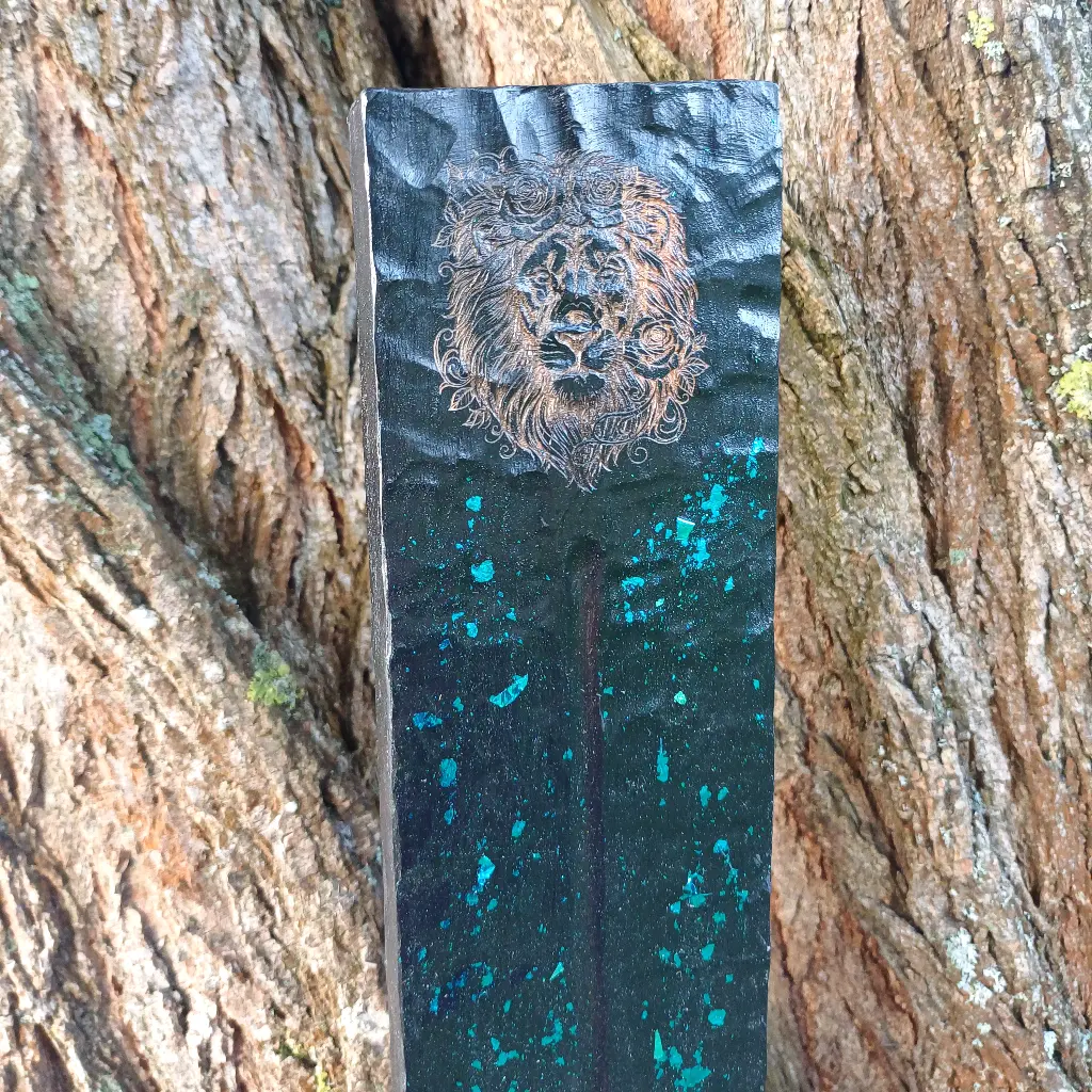 Blacksoulcreations-porte-encens-bois-lion