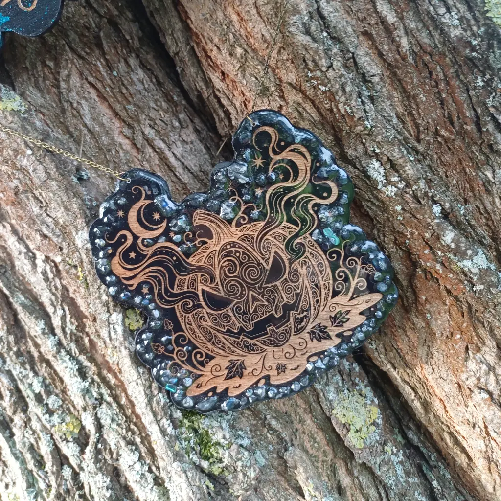 blacksoulcreations-decorations-bois-citrouille-halloween-pierres-naturelles