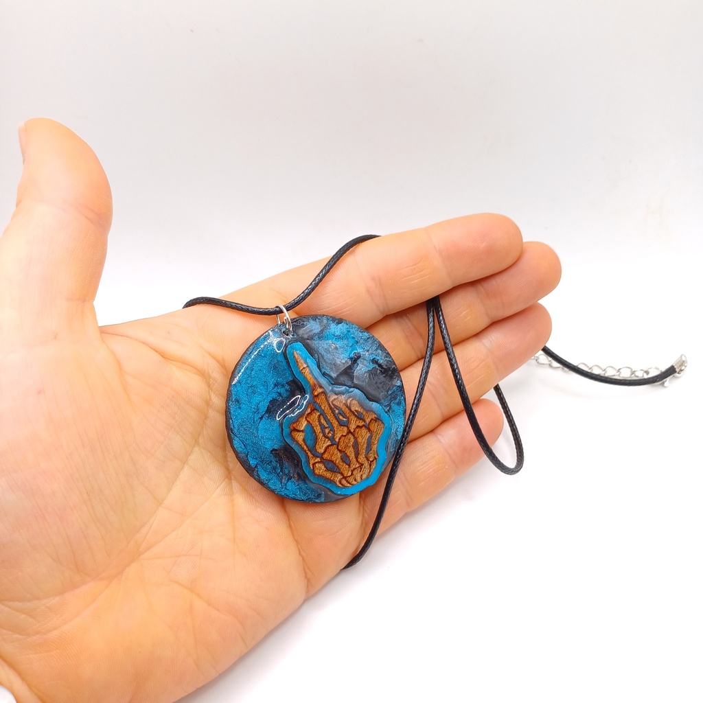 Pendentif fuck squelette en bois 