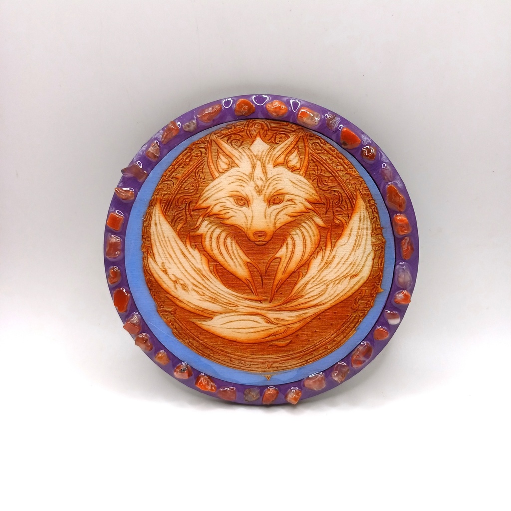 Décoration renard en bois avec pierres naturelles 