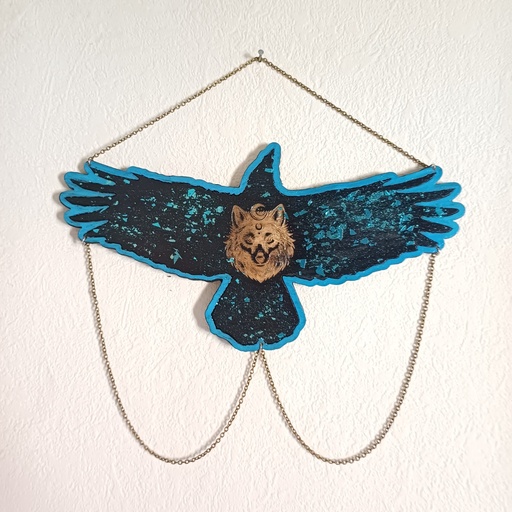 Raven and wolf wooden decoration