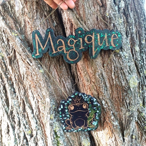 Wooden frog decoration with natural stones 